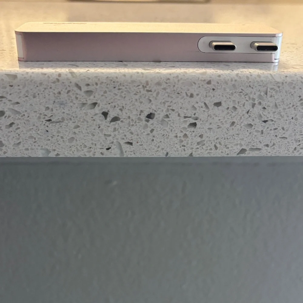 Silver Power Adapter for Tablets